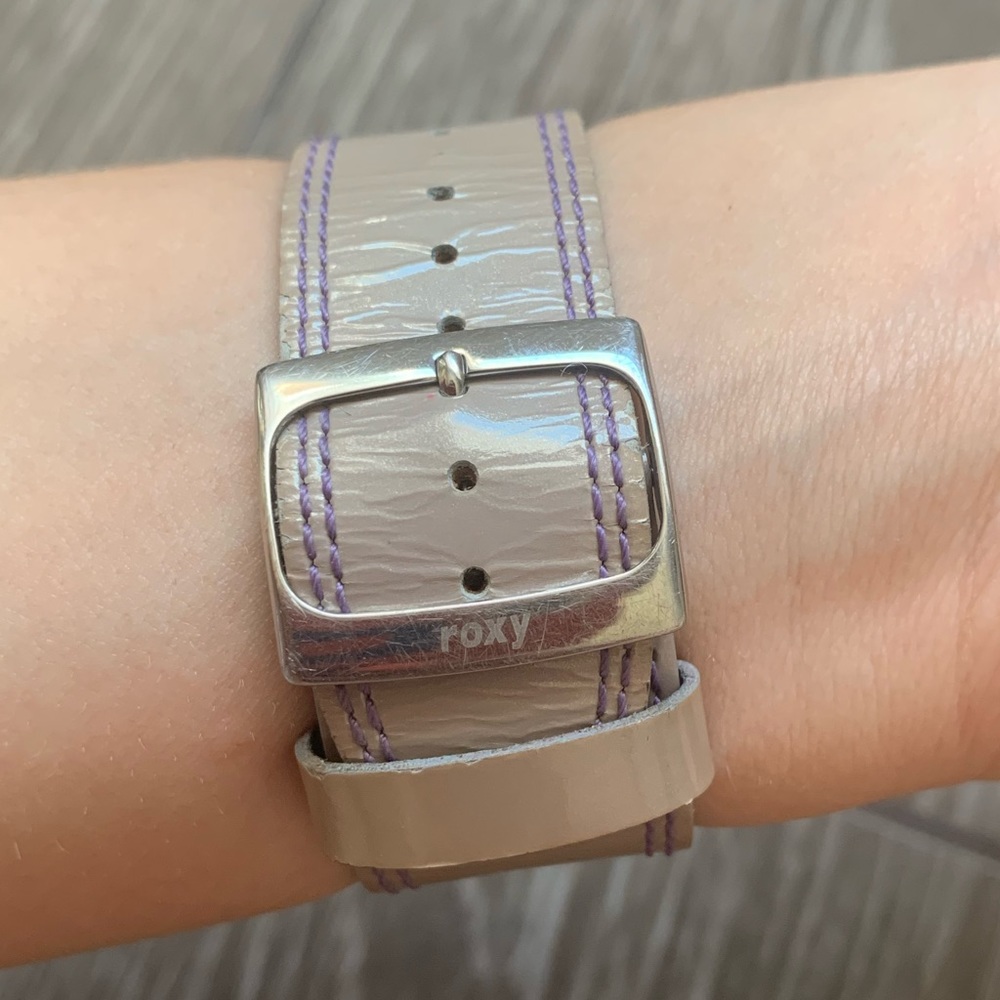 Light Purple Girls Roxy Watch Quicksilver - Picture 6 of 7